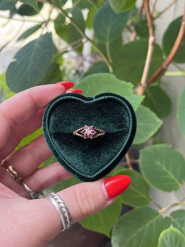 9k ring met robijn & diamant